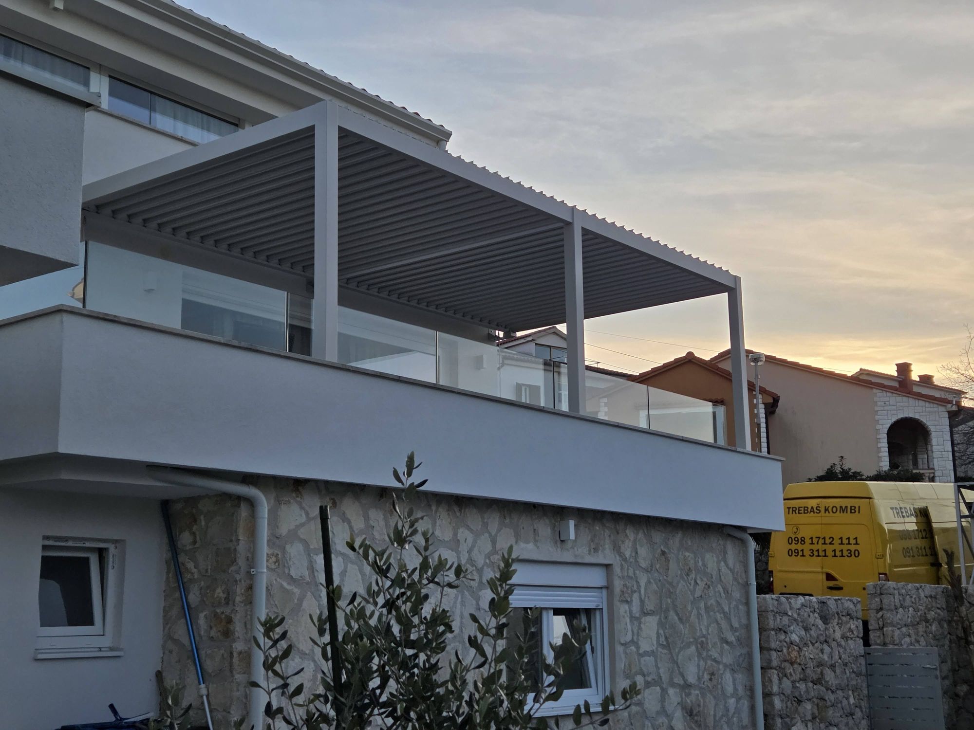 Bioklimatska pergola — Pergola Lux